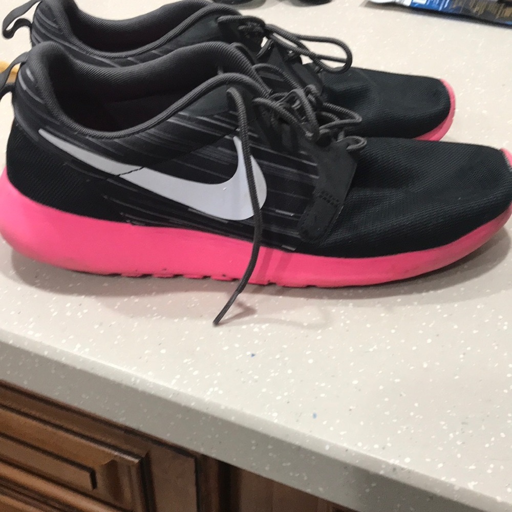 Nike Roshe men’s sneakers